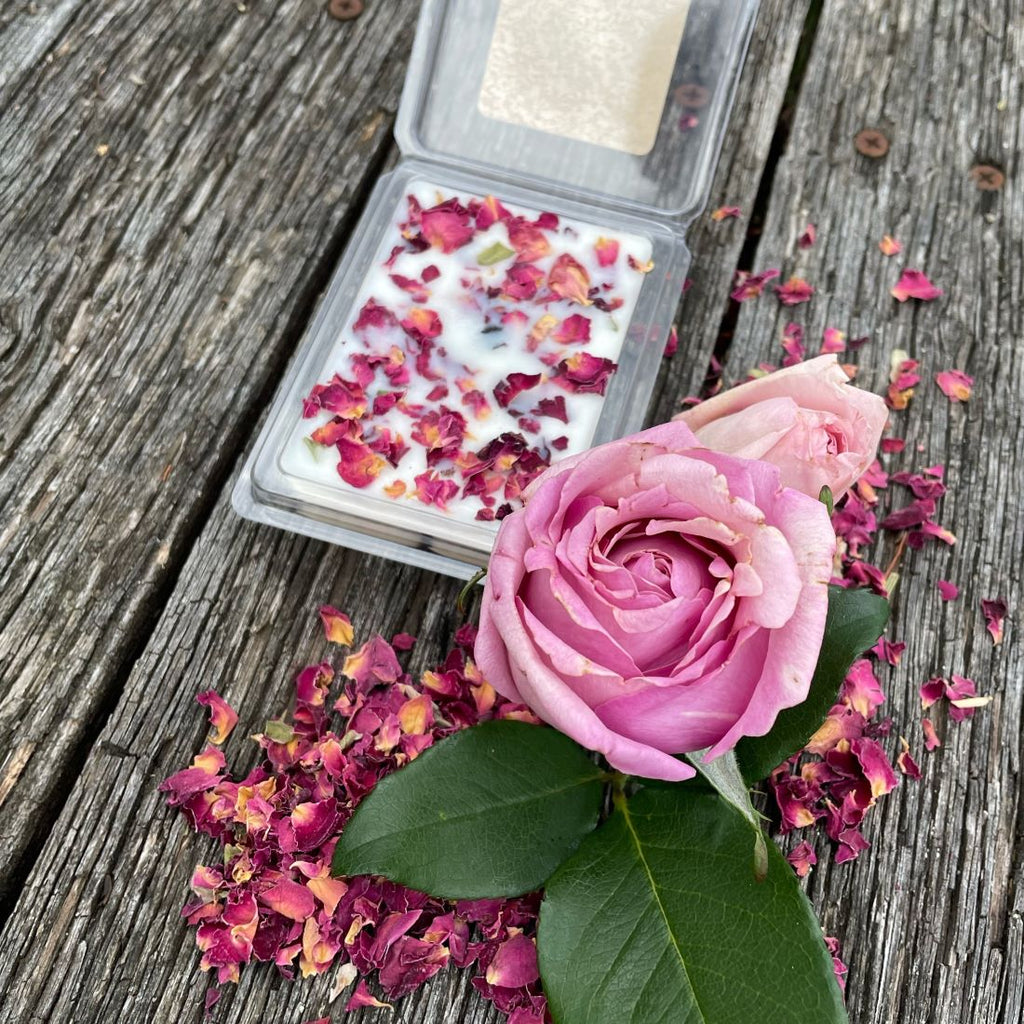 Twig and Feather Bulgarian rose scented soy wax melts with rose petals